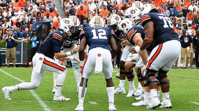 Auburn Tigers vs. UMass Minutemen at Jordan-Hare Stadium